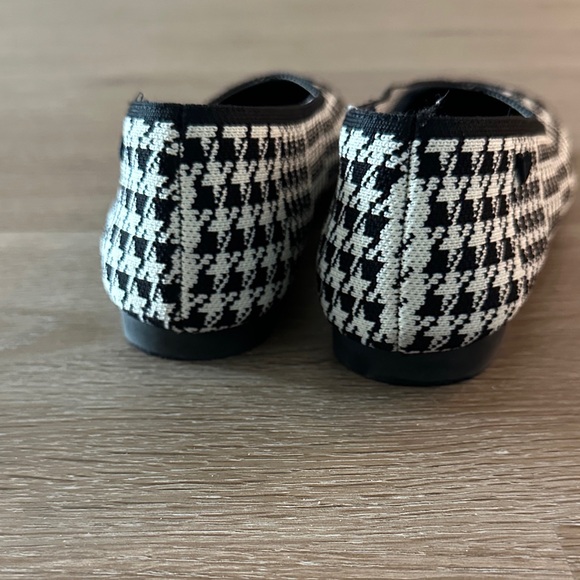 VIVAIA Black and White Houndstooth Flats - Picture 3 of 4